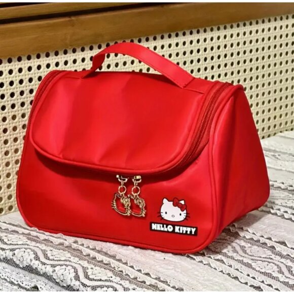 Hello Kitty Large Capacity Red Cosmetic Travel Bag Cute & Functional Makeup - Picture 4 of 6